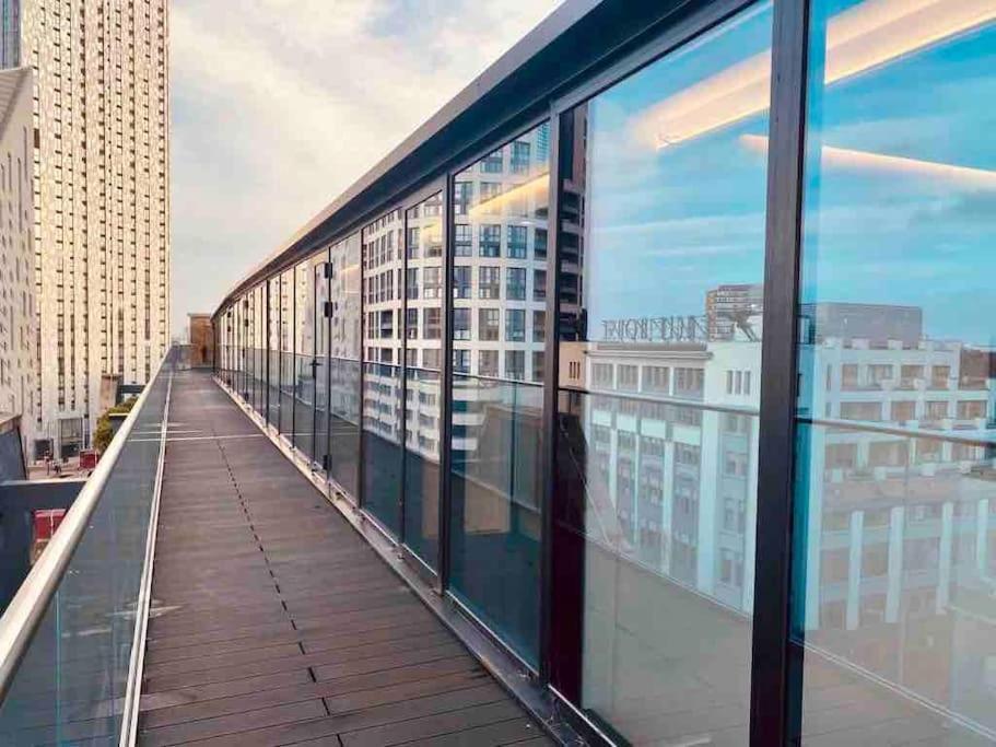 Large 3 Bed 3 Bathrooms Penthouse With Terrace And City Views In Лондон Экстерьер фото