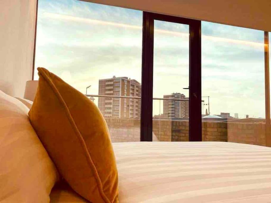 Large 3 Bed 3 Bathrooms Penthouse With Terrace And City Views In Лондон Экстерьер фото