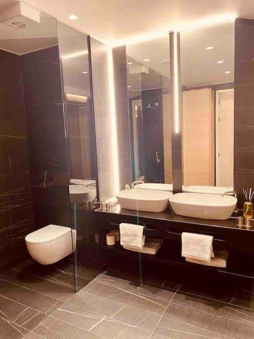 Large 3 Bed 3 Bathrooms Penthouse With Terrace And City Views In Лондон Экстерьер фото